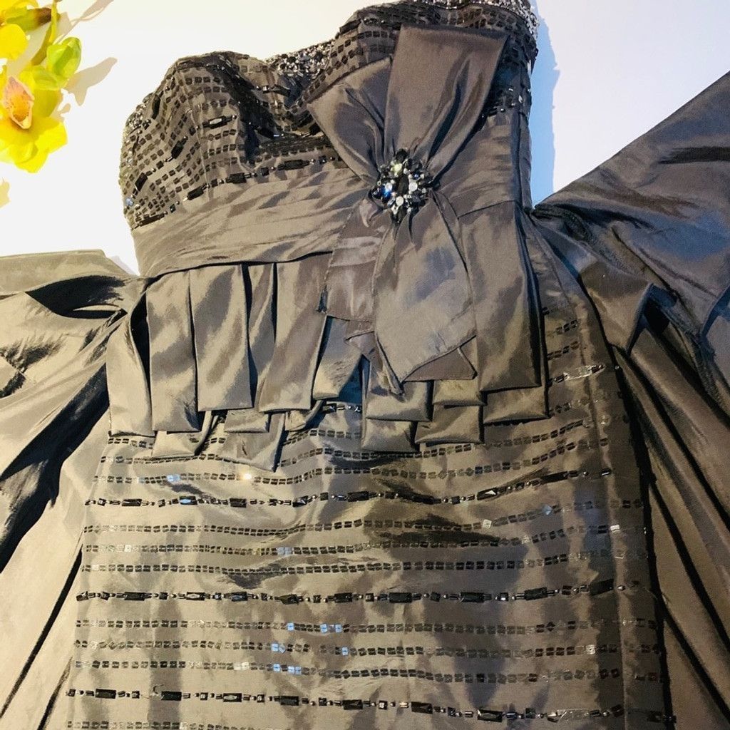 Other Tony Bowls bridesmaid black gorgeous dress size 4 Size S / US 4 / IT 40 - 1 Thumbnail