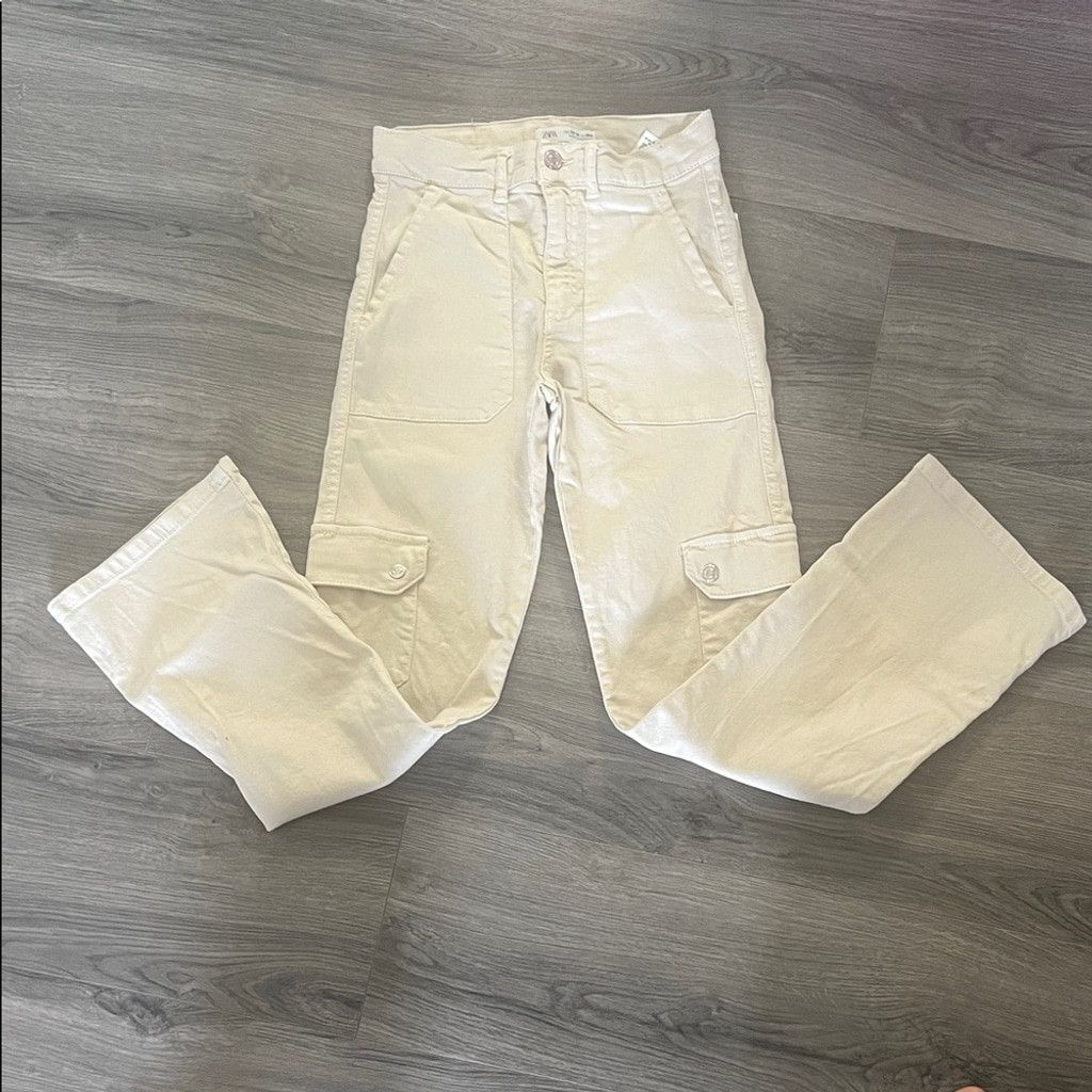 Zara Zara Women's Cream Flare Cargo Jeans Size 31" - 2 Thumbnail