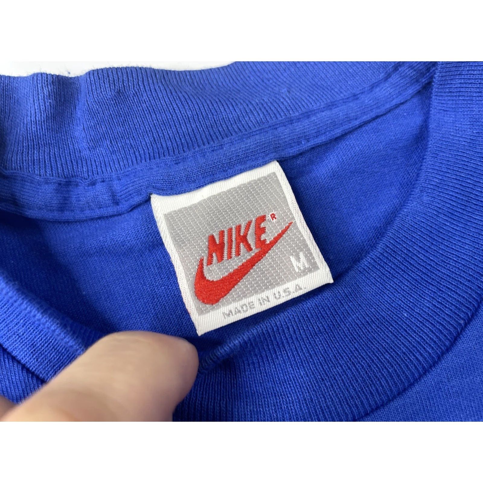 Nike VINTAGE Nike T-Shirt Blue Mens Short Sleeve Round Neck 90s Collegiate Medium USA Made Nike Logo Stitch Size US M / EU 48-50 / 2 - 3 Thumbnail