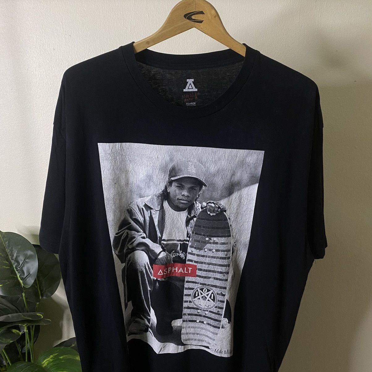 Asphalt Asphalt Skateboard x Eazy E Rapper Rare T Shirt Size US XL / EU 56 / 4 - 2 Thumbnail