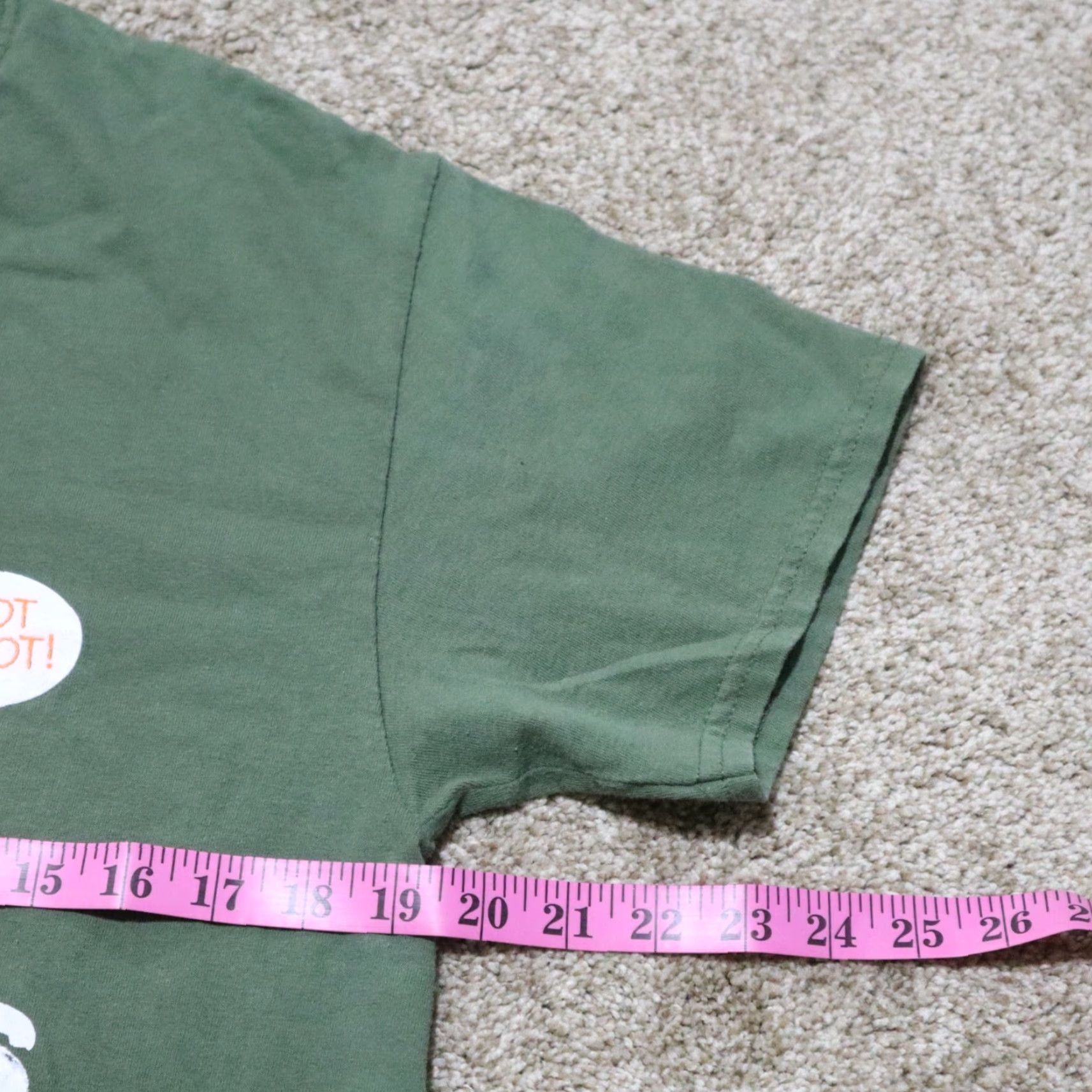 Gildan HUMP DAY Camel T-Shirt Mens Size M Green Shirt Funny Ad Reference Guess What Day It Is? Hunt Daaaay! Brand: Gildan Size US M / EU 48-50 / 2 - 5 Thumbnail