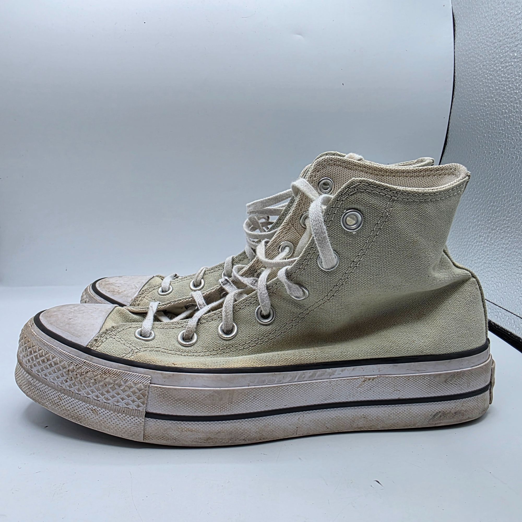 Converse Converse Chuck Taylor Lift Platform Womens Size 9 Beige Snea Size US 9 / IT 39 - 13 Thumbnail