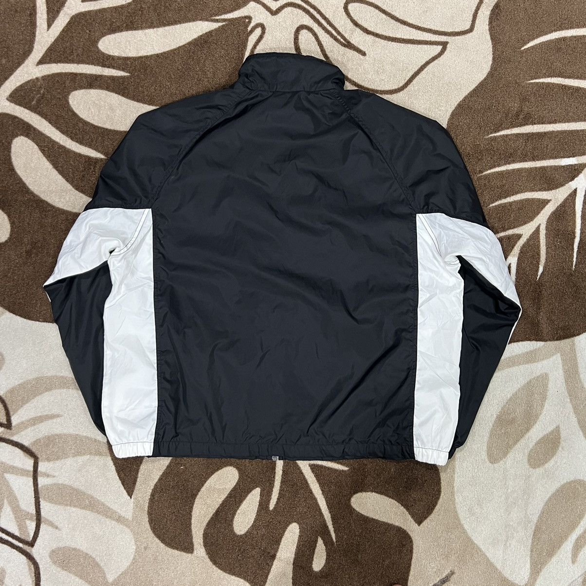 Nike Vintage Nike Windbreaker Jacket Size US L / EU 52-54 / 3 - 3 Thumbnail