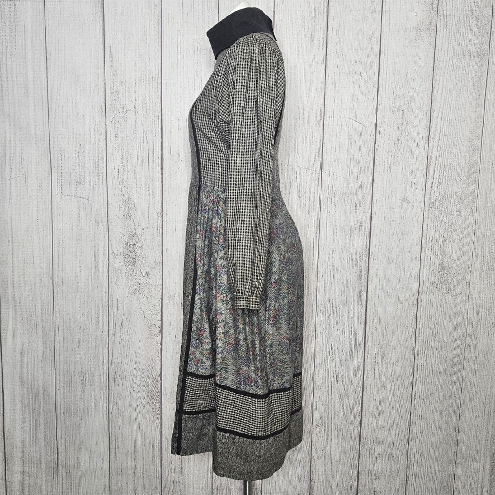Vintage VTG 70s Phool Plaid Floral Embroidered Rayon Prairie Dress Size S / US 4 / IT 40 - 4 Thumbnail
