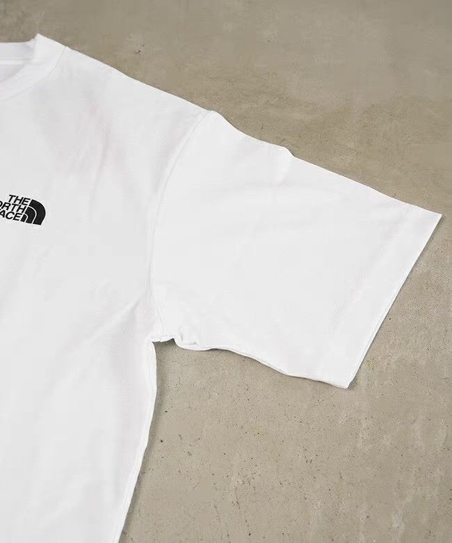 The North Face Unisex Natural Phenomenon Short Sleeve T-Shirt Ｑ22 Size US M / EU 48-50 / 2 - 4 Thumbnail