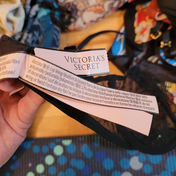 Victoria's Secret Victorias Secret Nwt Gold Black Lace Polka Dot Bra - 34b Size ONE SIZE - 7 Thumbnail