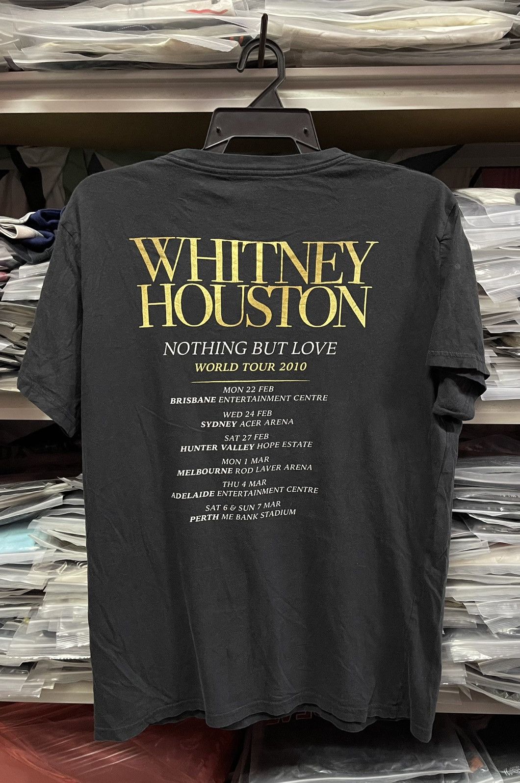 Band Tees Lee Men's Whitney Houston World Tour🔥🔥🔥 Size US M / EU 48-50 / 2 - 3 Thumbnail