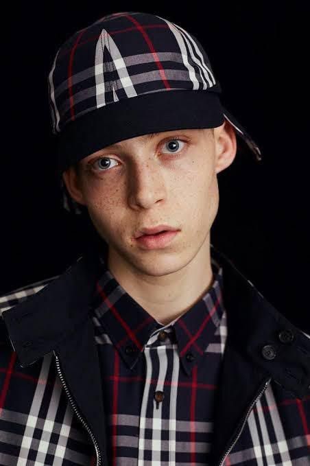 Burberry × Gosha Rubchinskiy SS18 BUCKET HAT IN BLUE CHECK WITH EARS FLAP Size ONE SIZE - 5 Thumbnail