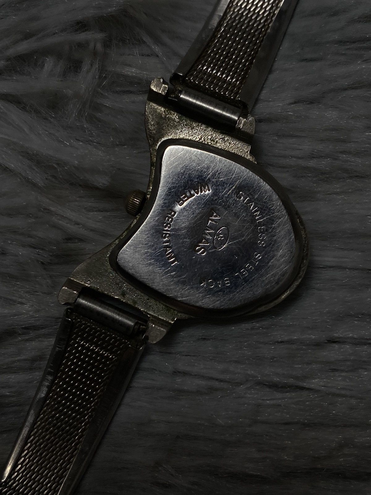 Vintage Elegant Curved Dial Rare Watch – Japanese Style Size ONE SIZE - 11 Thumbnail