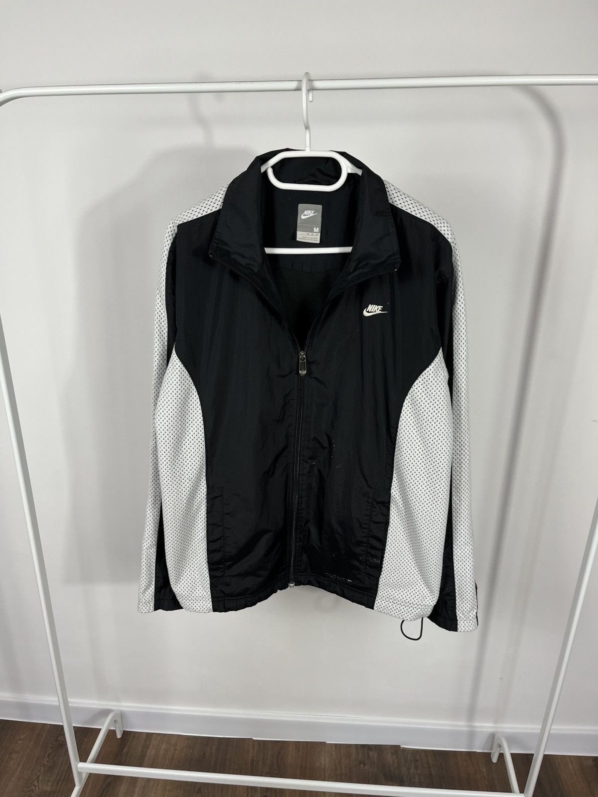 Nike × Vintage Nike Distressed Black Windbreaker Jacket Size L Size US L / EU 52-54 / 3 - 4 Thumbnail