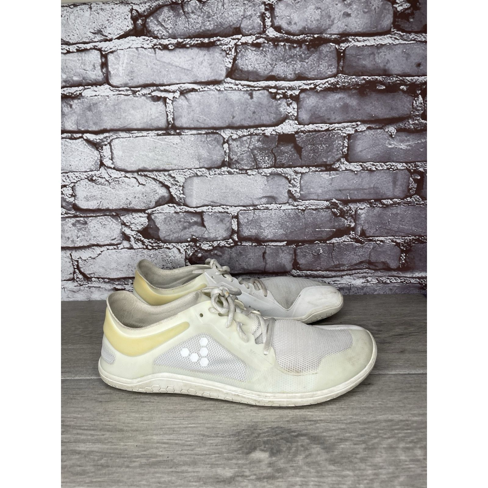 Vivobarefoot Vivobarefoot Primus Lite III Off White Minimalist Shoes Wome Size US 10 / IT 40 - 16 Thumbnail