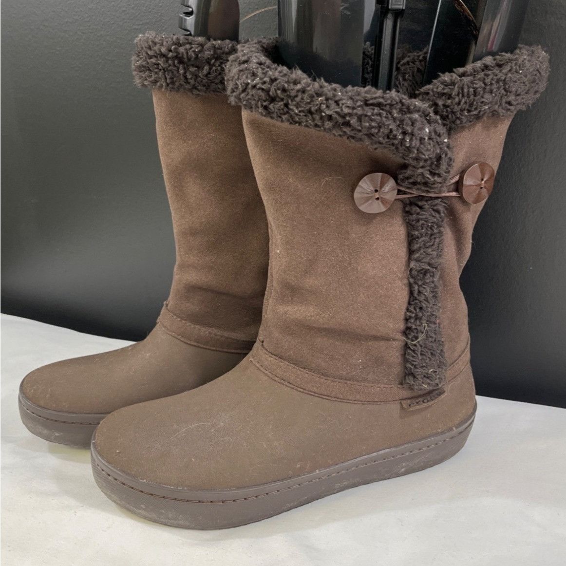 Crocs Crocs Women's Brown Shoes/Winter Boots Size 8 SKU 5613 Size US 8 / IT 38 - 5 Thumbnail