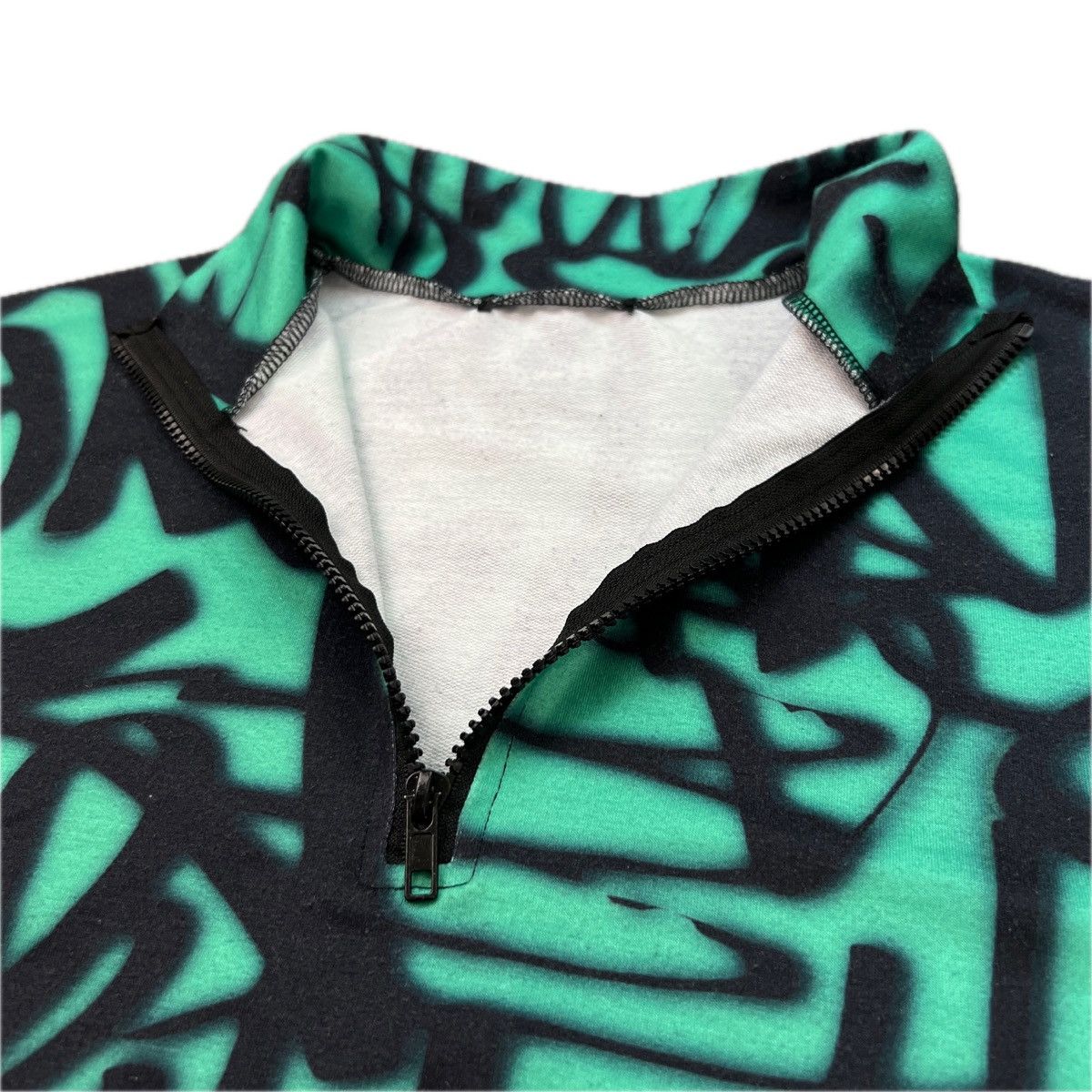 Designer Y2K Quarter Zip Graffiti Pullover Sweatshirt Size US XL / EU 56 / 4 - 6 Thumbnail