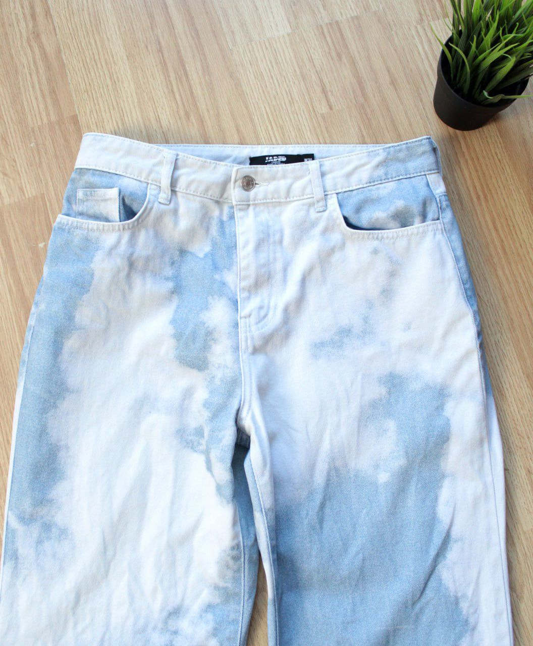 Jaded London 🔥 Jaded London Cloud Wash High-Waisted Jeans Denim Y2K Pants Size 30" / US 8 / IT 44 - 4 Thumbnail