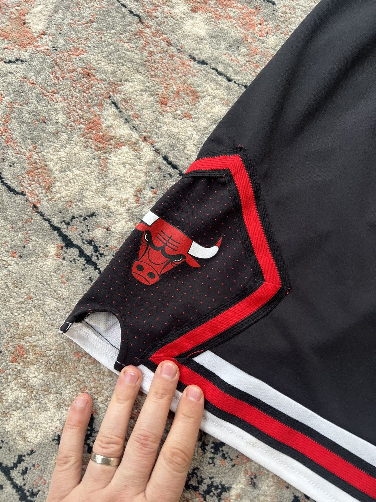 Adidas Adidas Chicago Bulls NBA Shorts Size 14-16 Size US 30 / EU 46 - 2 Thumbnail