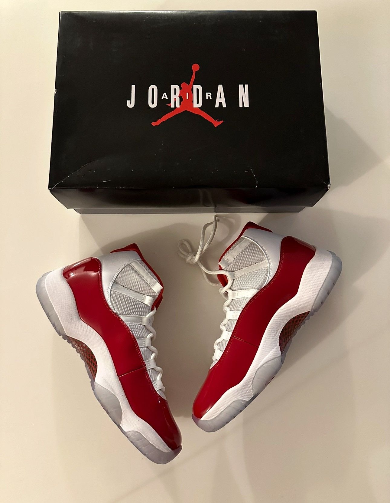 Jordan Brand × Nike Air Jordan 11 Retro ‘Cherry’ Size US 11.5 / EU 44-45 - 7 Thumbnail