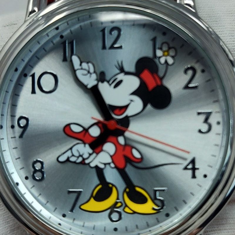 Disney Disney Minnie Mouse Red Polka Dot Watch Classic Silver-toned Size ONE SIZE - 2 Thumbnail