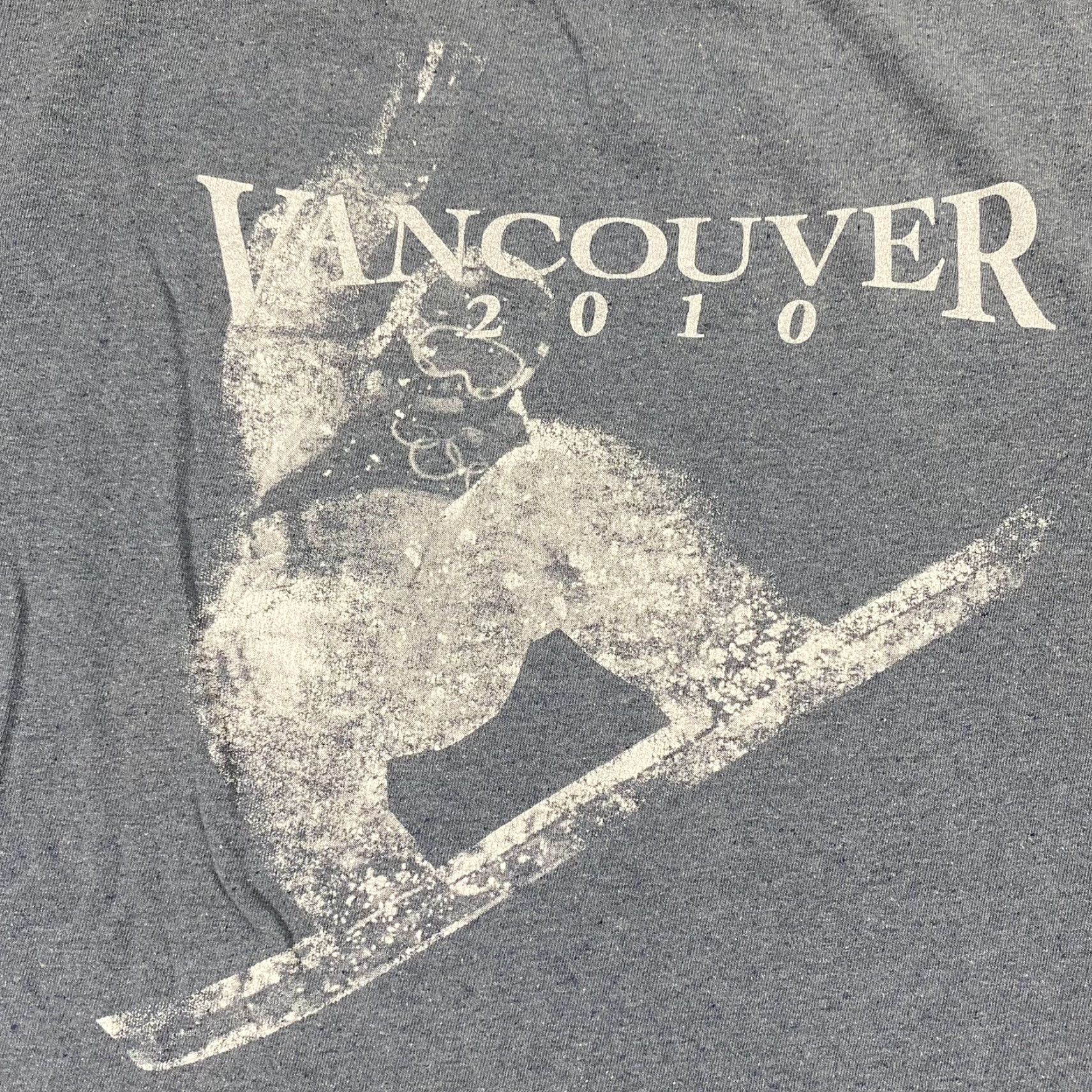 Vintage VANCOUVER WINTER OLYMPICS 2010 MENS CANADA FADED BLUE SKI GRAPHIC T-SHIRT XL SIZE BLUE MEN GRAPHIC 2010s Size US XL / EU 56 / 4 - 6 Thumbnail