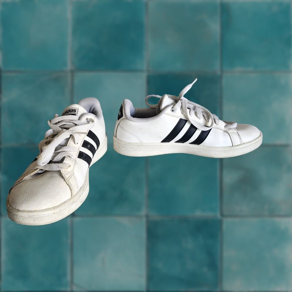Adidas Adidas Men Cloudform White With Black Stripes Lace Up Size 8.5 Memory Foam USED Size US 9 / EU 42 - 1 Thumbnail