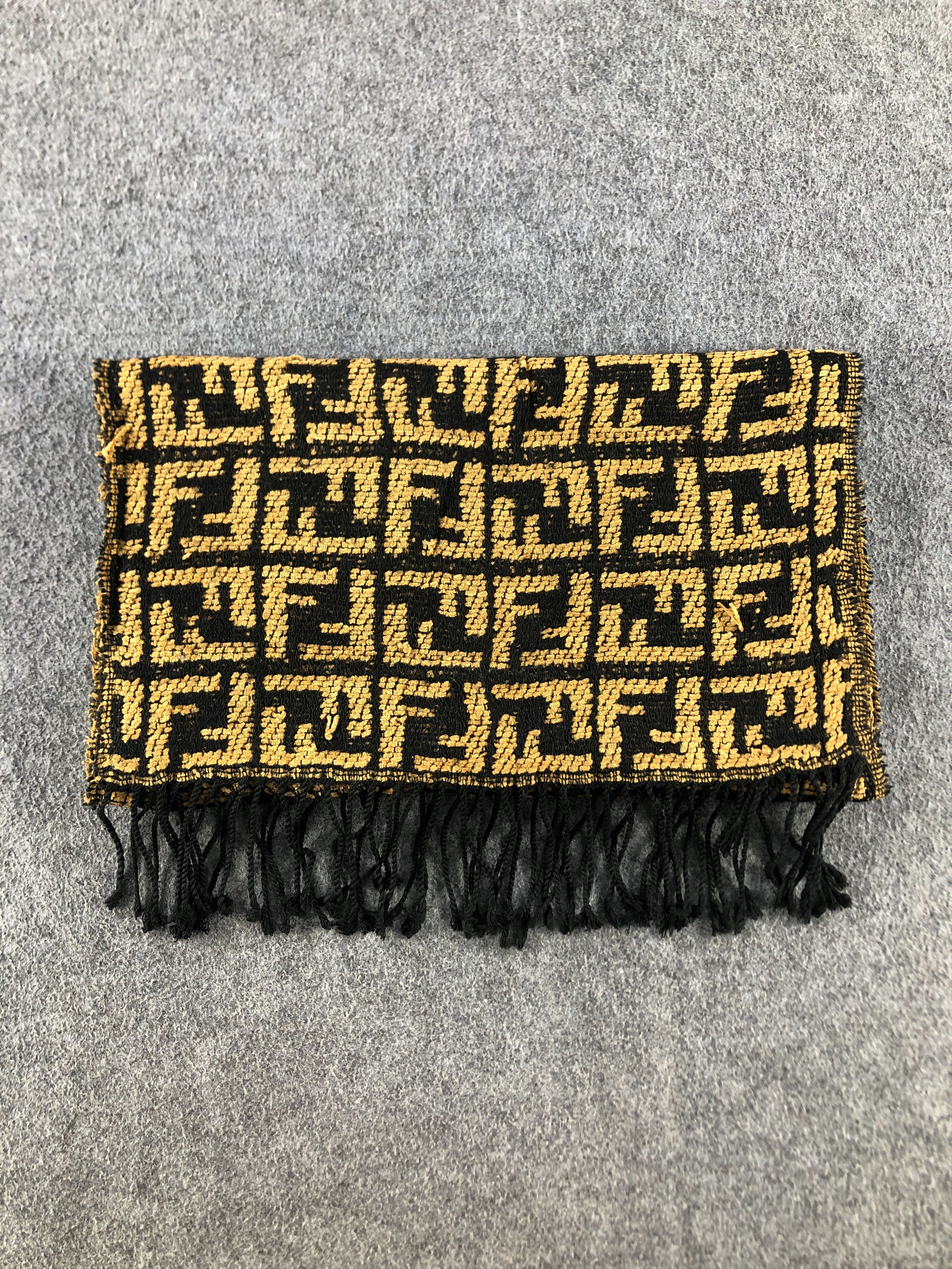 Fendi Fendi Monogram Scarf / Muffler / Neckwear P840 Size ONE SIZE - 8 Thumbnail