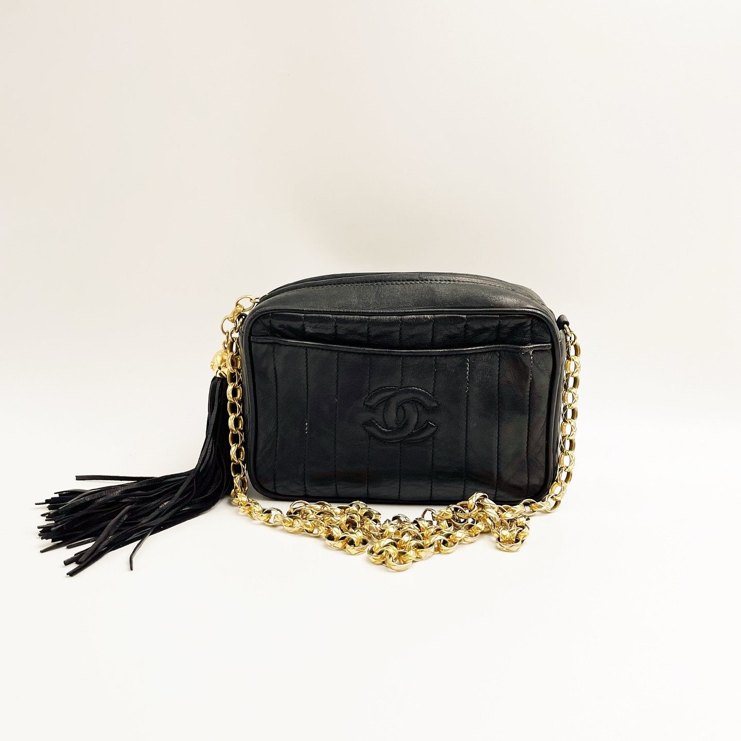 Chanel CHANEL Vintage Quilted Leather Tassel Camera Bag Size OS Size ONE SIZE - 1 Thumbnail