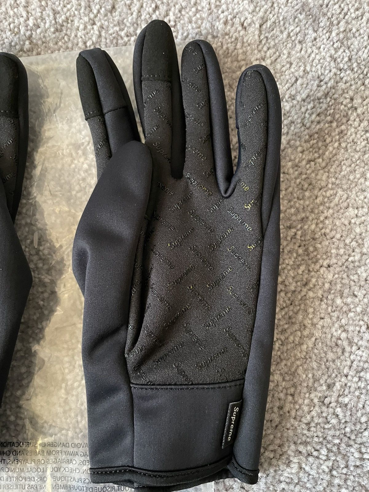 Supreme Supreme Windstopper Zip Gloves Black Medium Size ONE SIZE - 4 Thumbnail