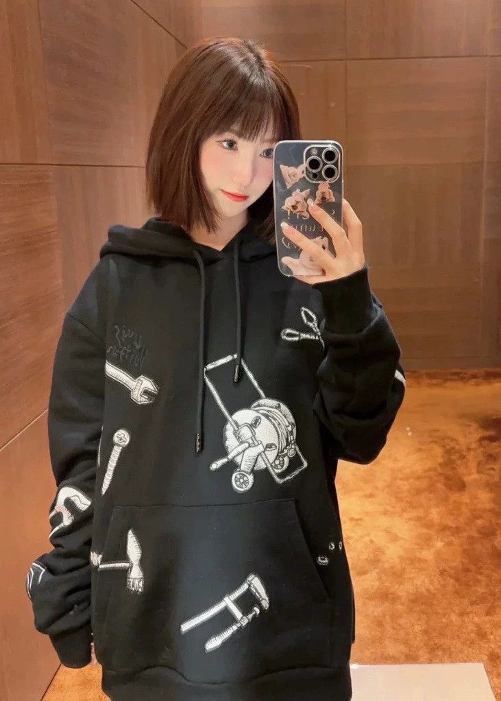 Louis Vuitton Louis Vuitton Black Tool Embroidered Hoodie Size US XL / EU 56 / 4 - 5 Thumbnail
