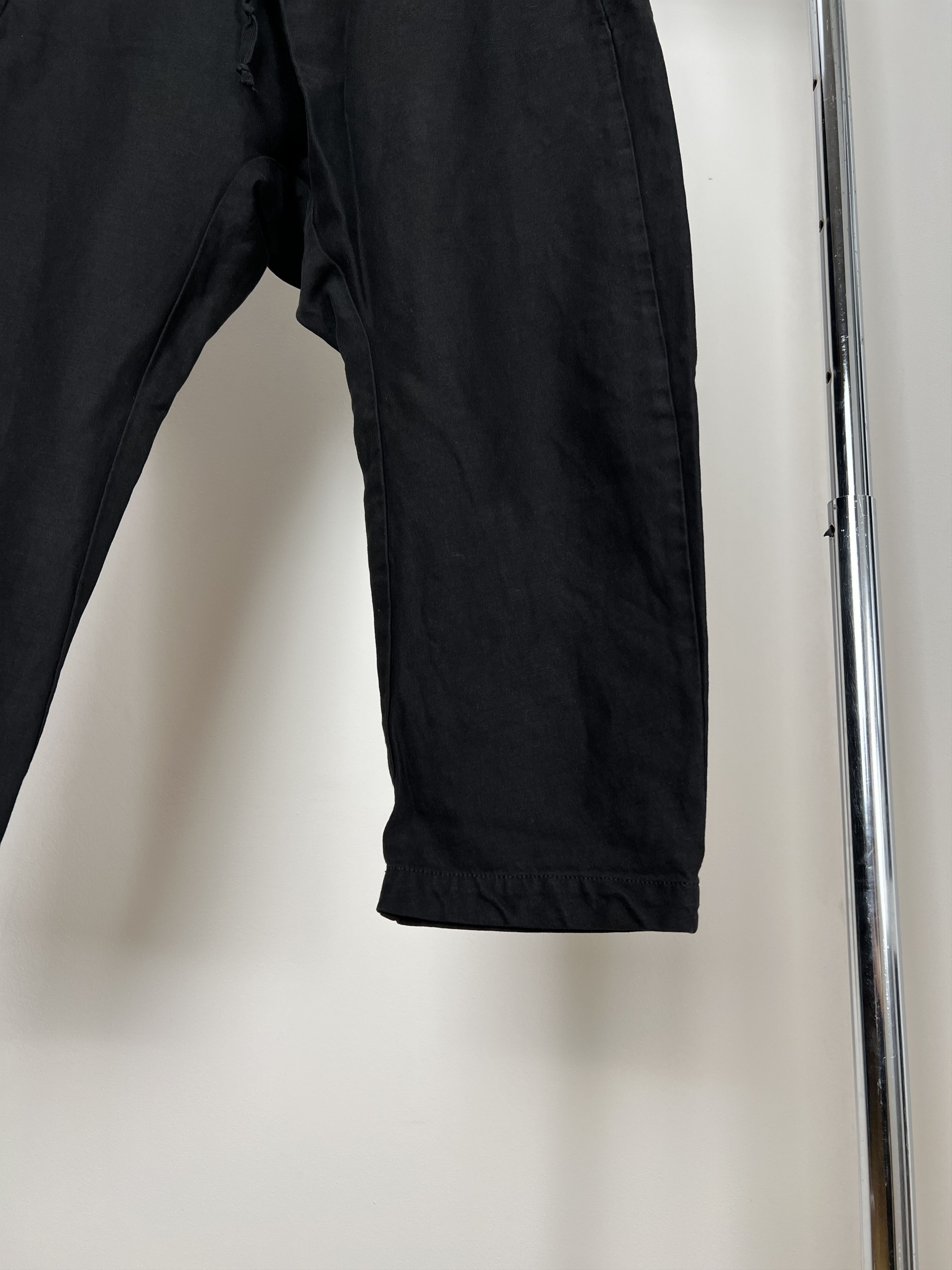 Kazuyuki Kumagai Attachment Kazuyuki Kumagai Attachment Cropped Abstract Pants Size US 31 - 10 Thumbnail