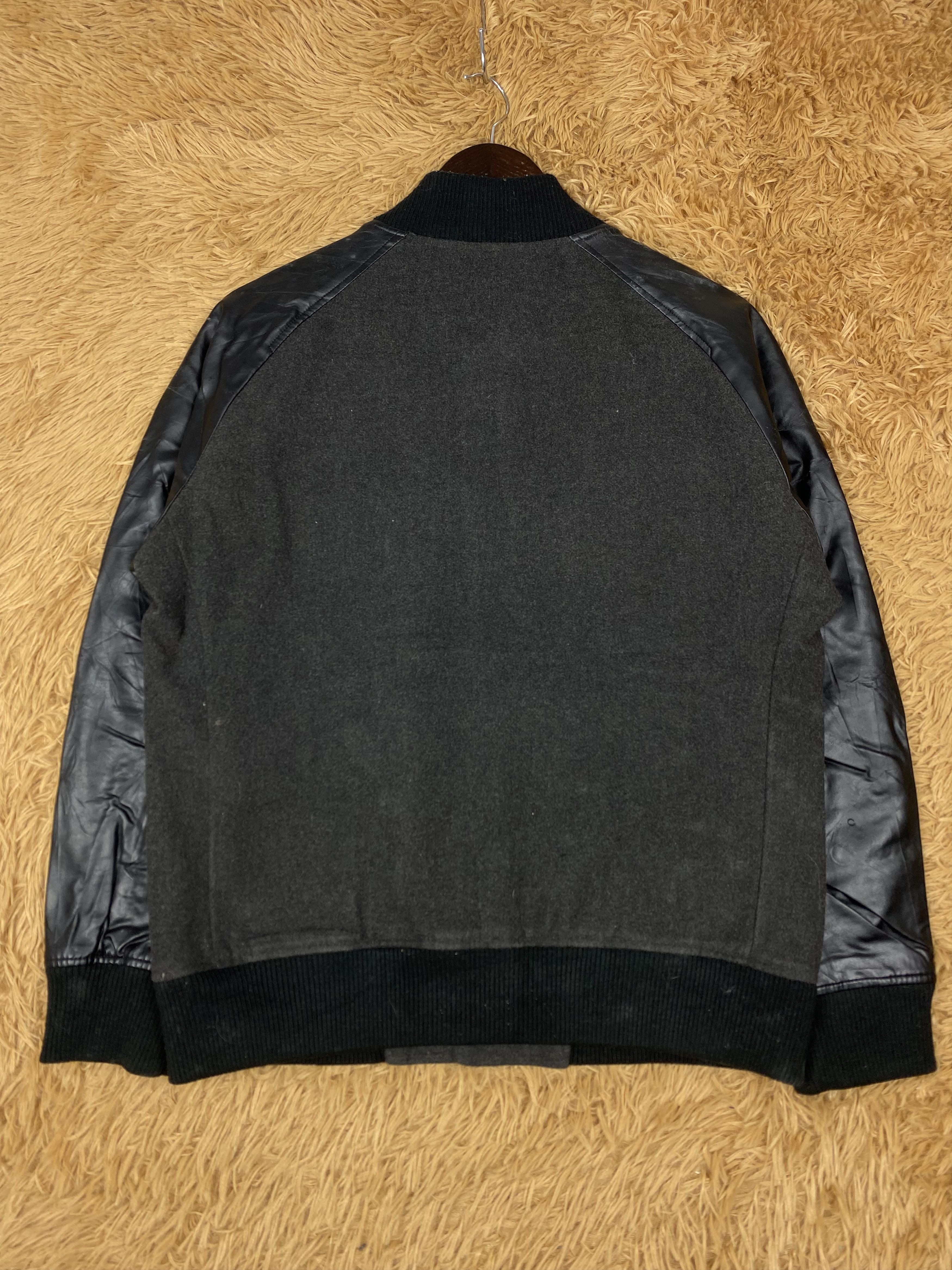 Uniqlo Vintage Uniqlo Leather Sleeve Varsity Jacket DJ0302 Size US M / EU 48-50 / 2 - 5 Thumbnail