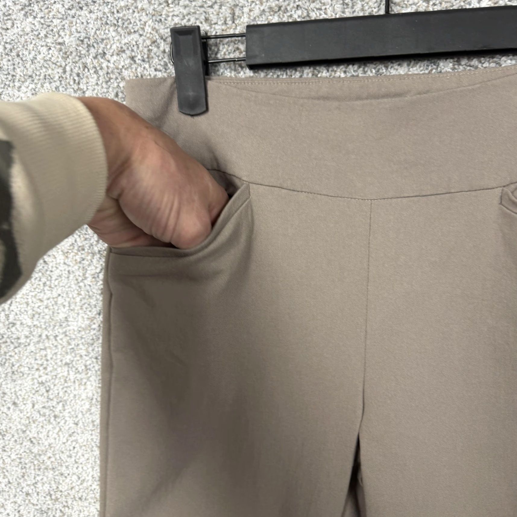 Vintage Chico's Chicos Perfect Stretch Taupe Pull-On Ankle Pants 00 Women Slim Tapered Pockets Flat Front Stretch Ponte Casual Formal Mens Womens Size 24" / US 00 / IT 34 - 6 Thumbnail
