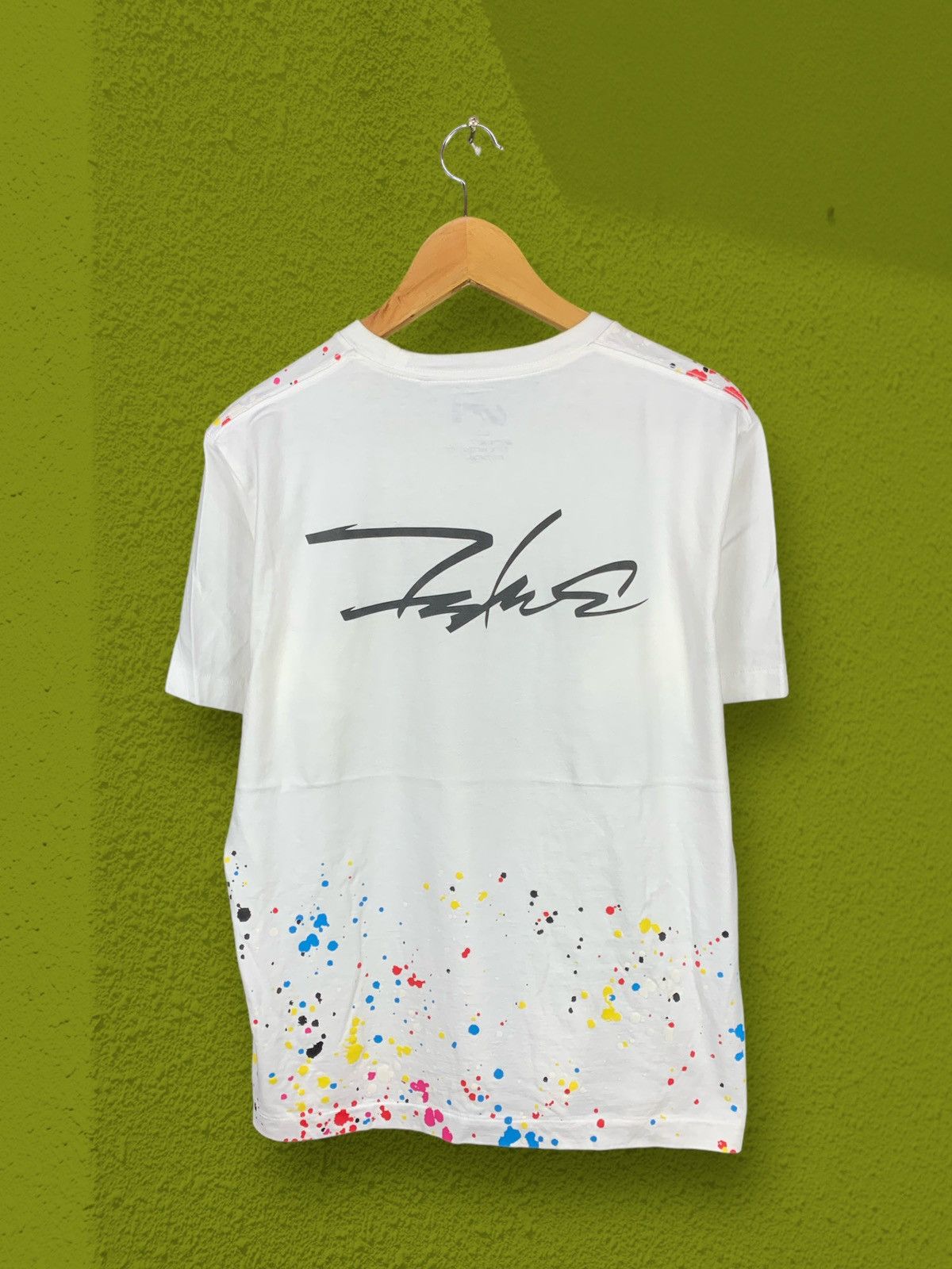 Futura Steals! Futura Script Uniqlo Paint Splash Tee Size US M / EU 48-50 / 2 - 1 Thumbnail