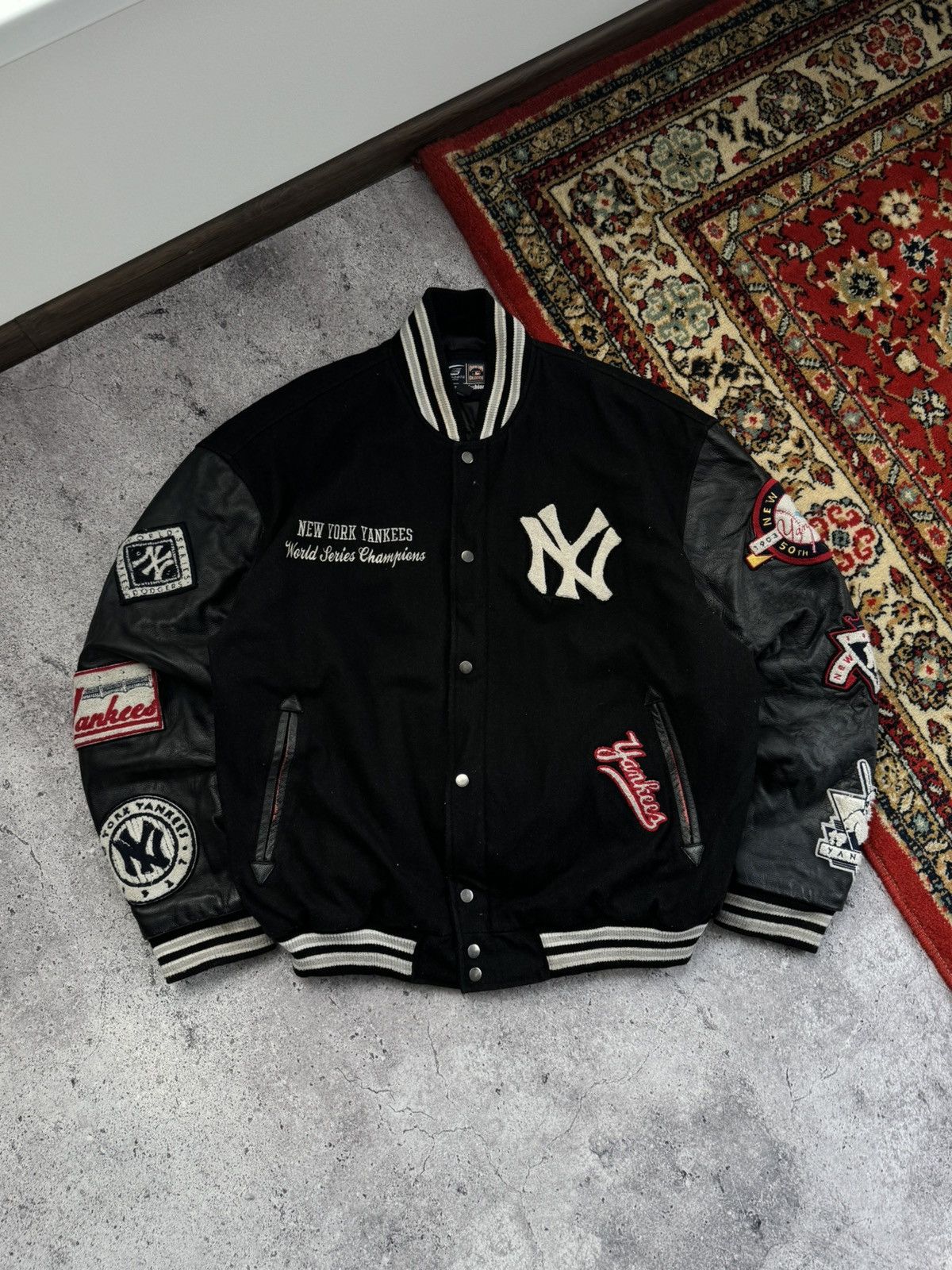 G-III Archive New York Yankees Jay Z Varsity Bomber XL Jacket Size US XL / EU 56 / 4 - 4 Thumbnail