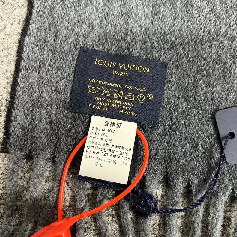 Louis Vuitton Louis Vuitton Gradient full print presbyopic wool scarf 250 Size ONE SIZE - 5 Thumbnail