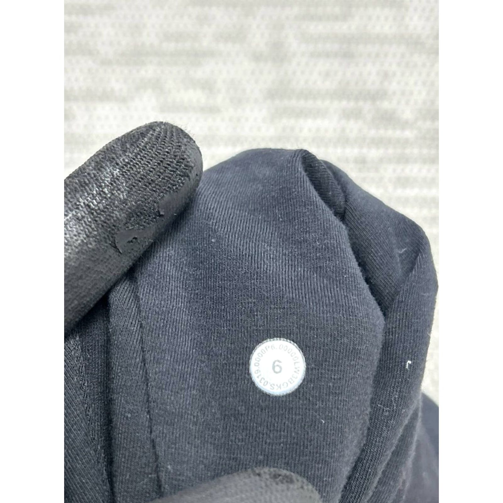 Lululemon VINTAGE Lululemon High Lines Top Womens 6 Black Stretch Funnel Neck Raglan Sleeve Warm Size M / US 6-8 / IT 42-44 - 6 Thumbnail