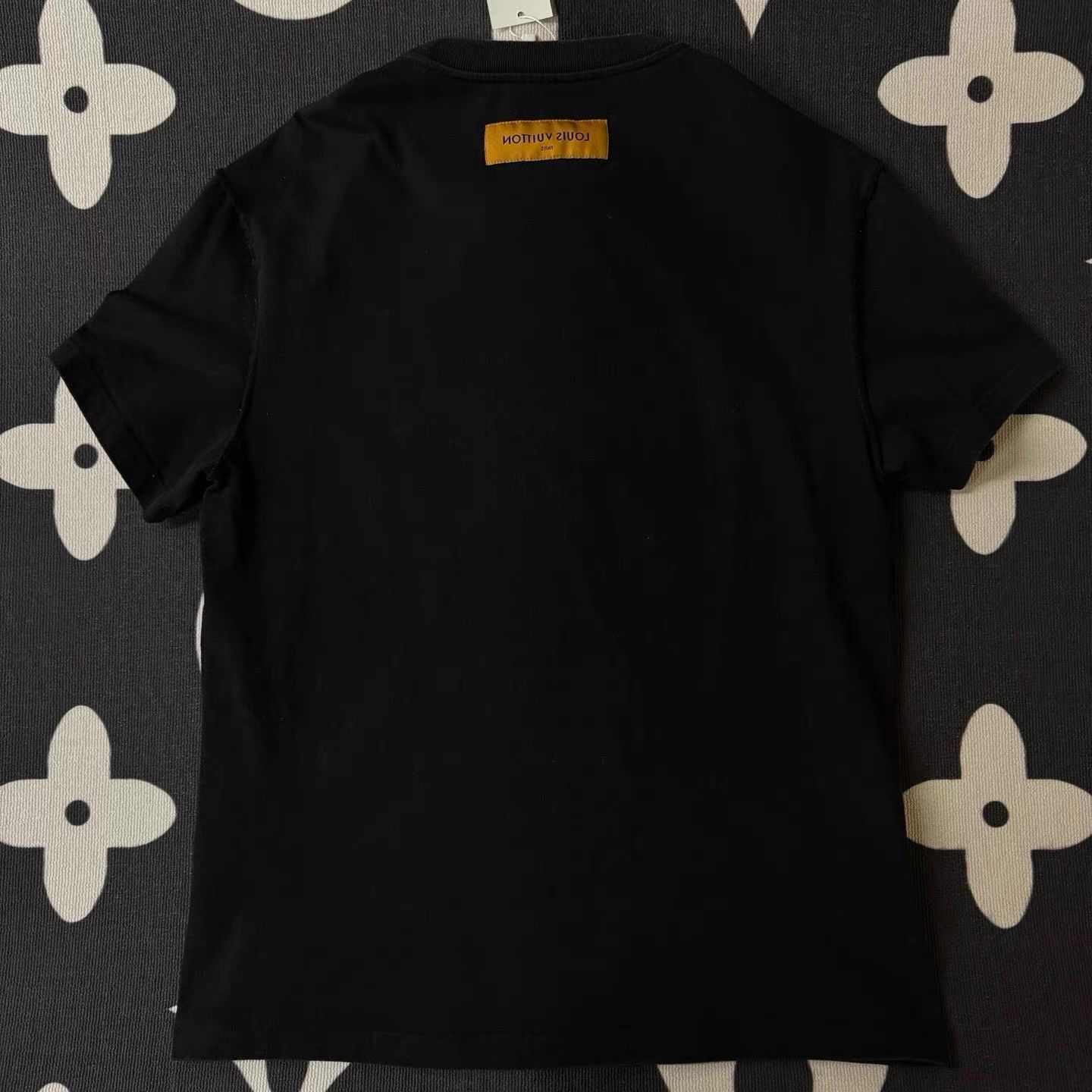 Louis Vuitton LV Black Mesh Crew Neck Short Sleeve T-shirt Q10 Size US L / EU 52-54 / 3 - 2 Thumbnail
