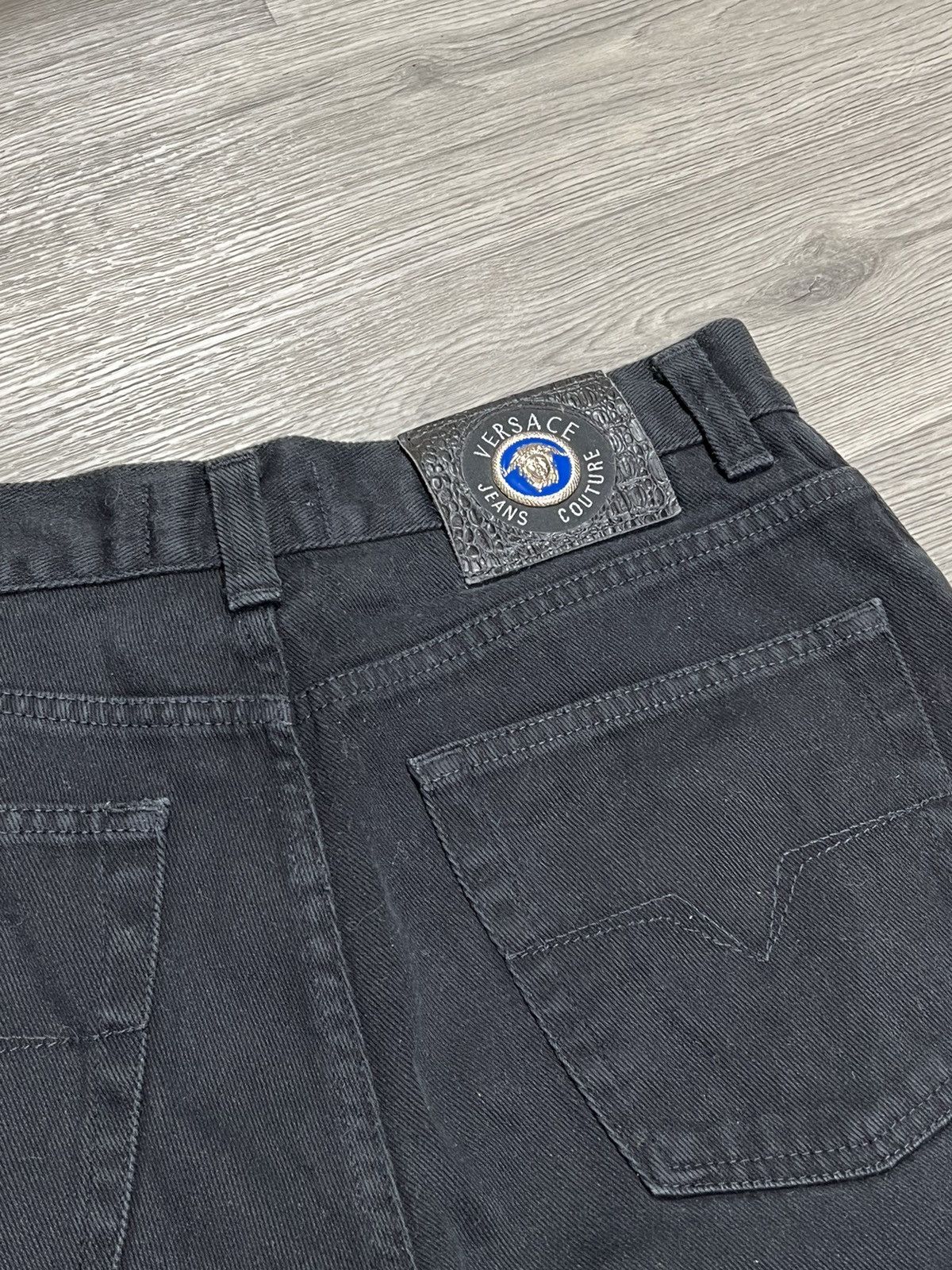 Versace × Versace Jeans Couture × Vintage Versace jeans couture vintage denim jeans Size US 33 - 2 Thumbnail