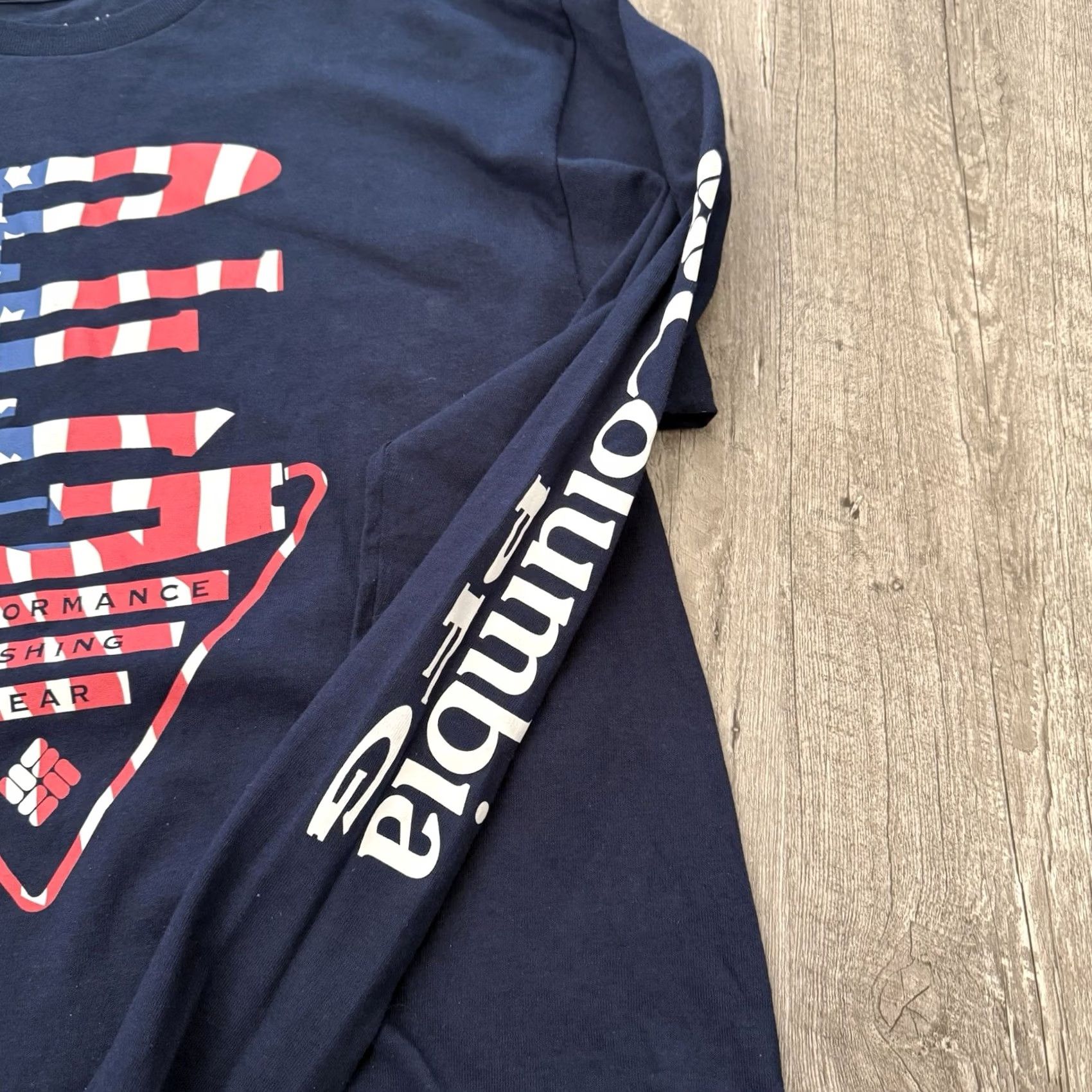Vintage Columbia PFG Long Sleeve T-Shirt Mens Large Navy Blue Flag Graphic Cotton UV Protection Crew Neck Pullover Shirt Regular Fit Fishing Outdoor Seasonal Size US L / EU 52-54 / 3 - 6 Thumbnail