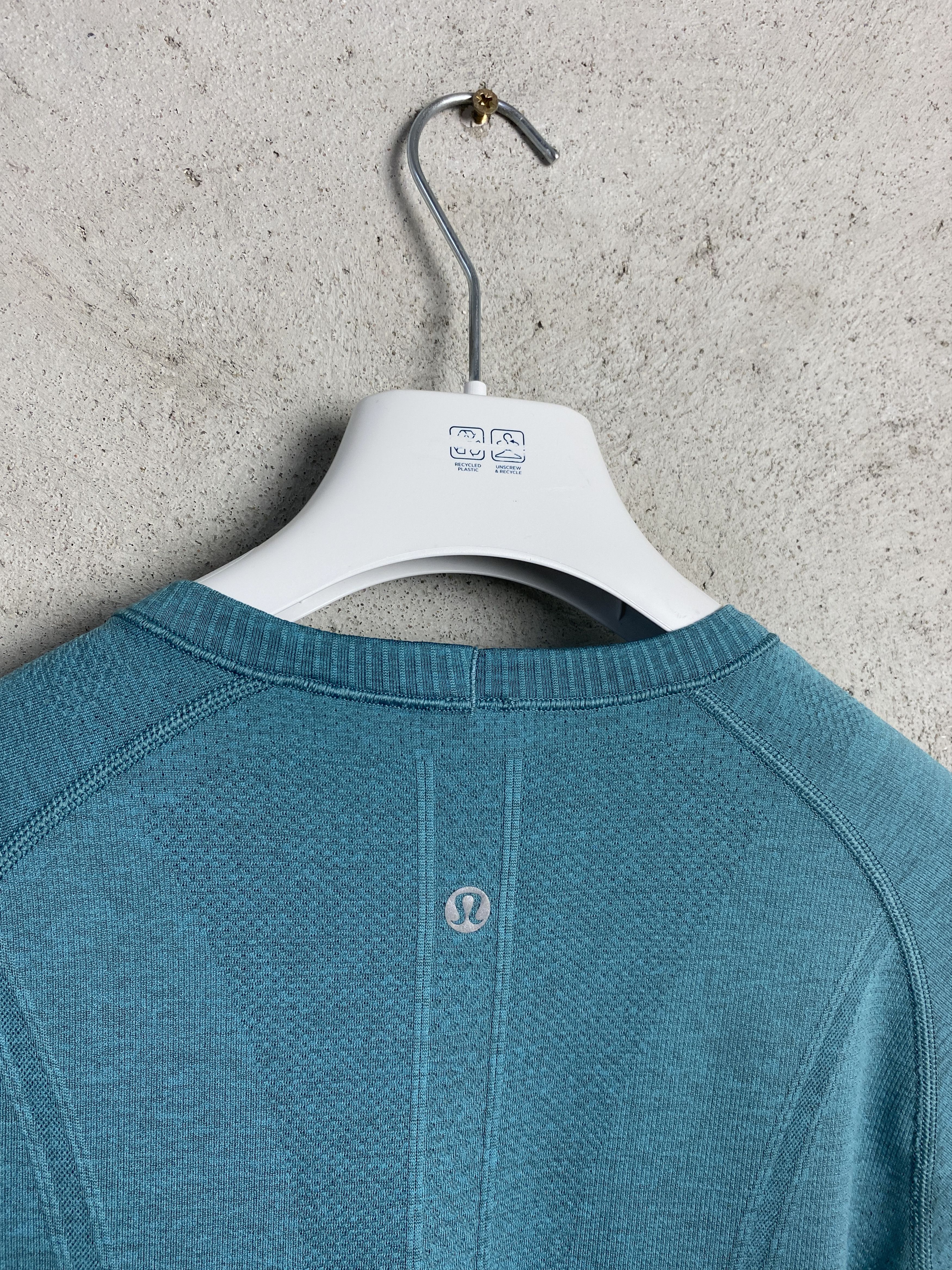 Lululemon Lululemon Swiftly Tech t-shirt tee sport yoga pilates gym Size S / US 4 / IT 40 - 3 Thumbnail