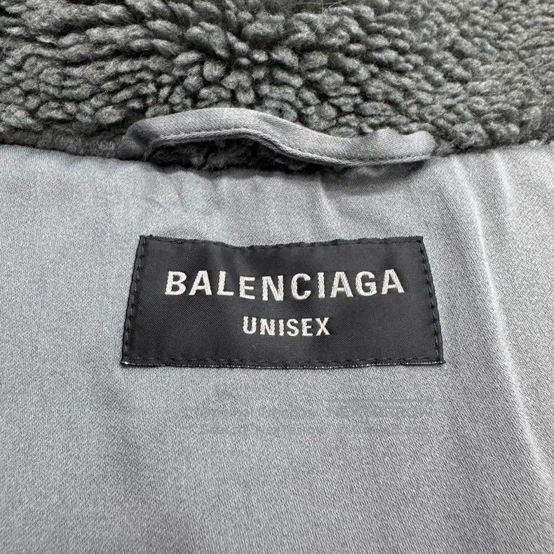 Balenciaga Balenciaga Teddy jacket Size US S / EU 44-46 / 1 - 2 Thumbnail