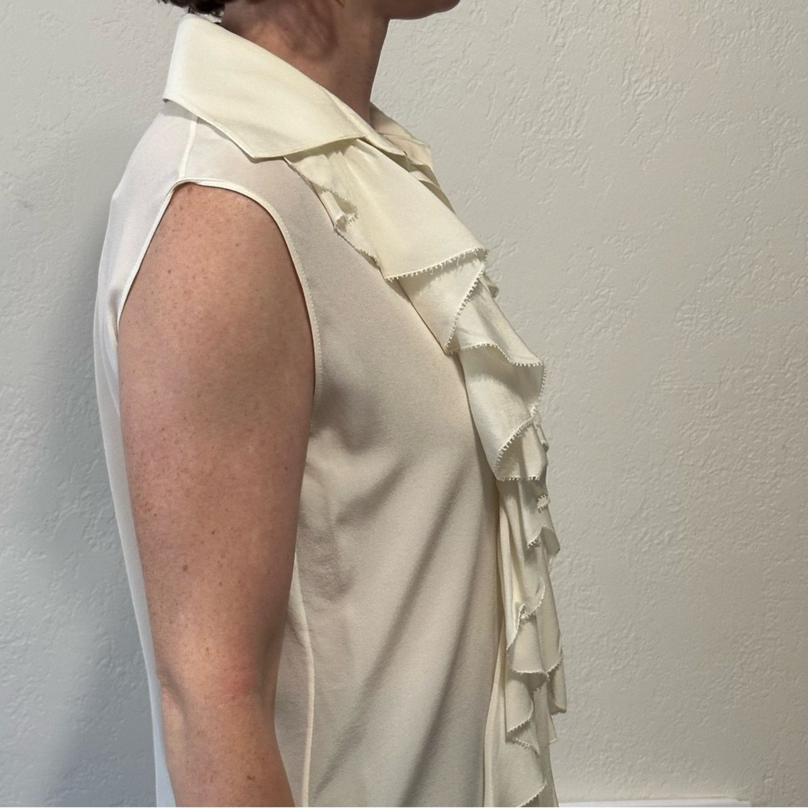 Chloe '15 Romantic Ruffle Silk Blouse in Milk FR 36 Sleeveless Size XS / US 0-2 / IT 36-38 - 7 Thumbnail