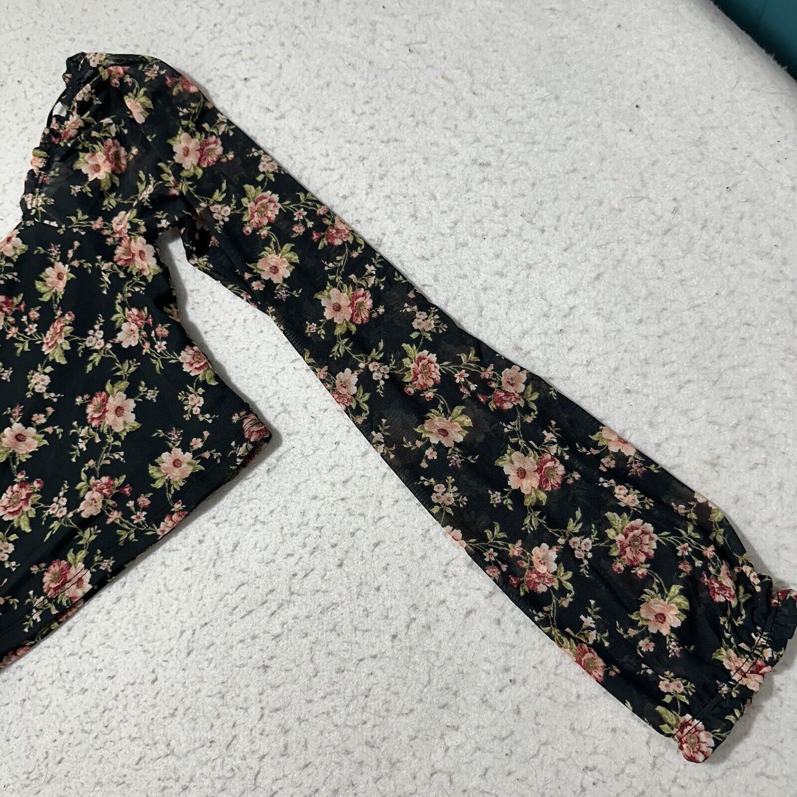 Forever 21 Forever 21 Small Off Shoulder Black Floral Cropped Blouse Size S / US 4 / IT 40 - 10 Thumbnail