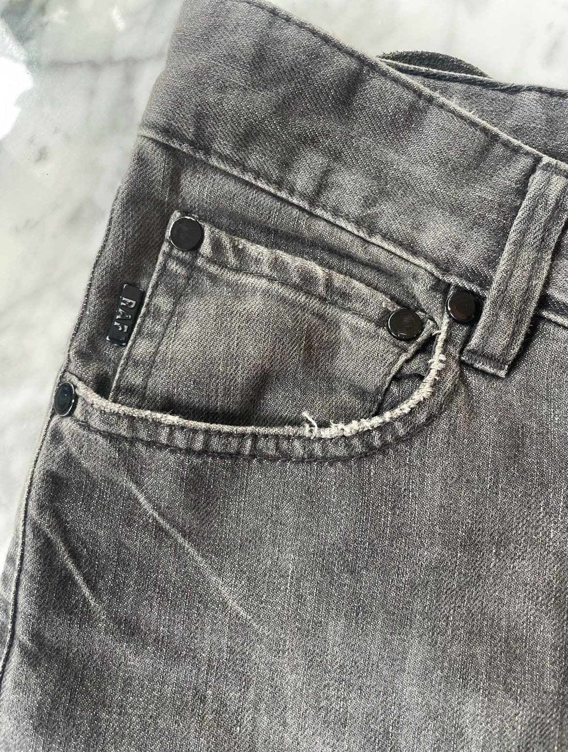 Raf Simons × Raf by Raf Simons Raf Simons Thrashed Crash Slim Distressed Denim Jeans Size US 29 - 5 Thumbnail