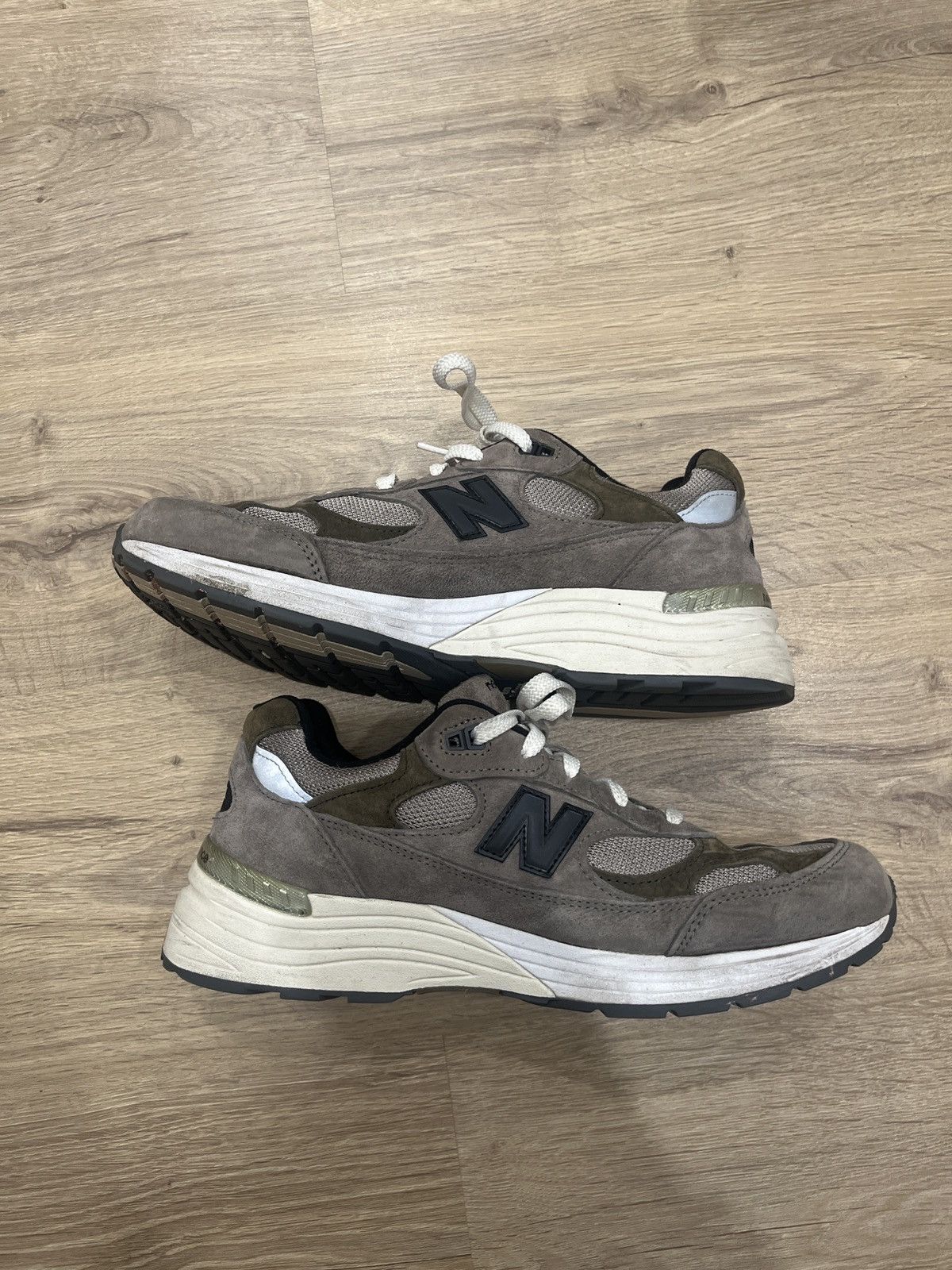 JJJJound × New Balance New Balance x JJJJOUND 992 Grey 9.5 Size US 9.5 / EU 42-43 - 2 Thumbnail