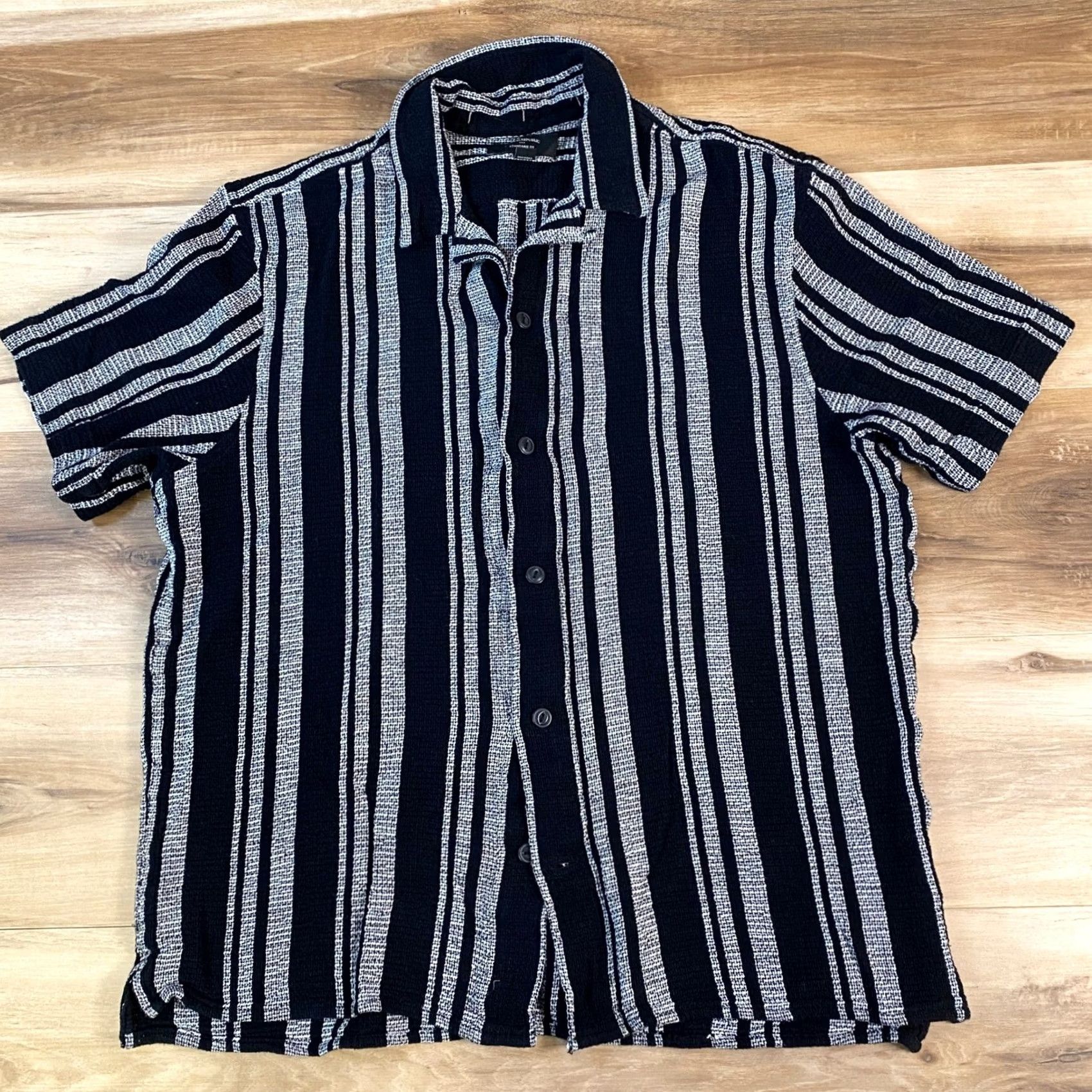 Banana Republic Banana Republic Camp Shirt Mens M Striped Button-Up Cotton Rayon Multicolor Short Sleeve Collared Size US M / EU 48-50 / 2 - 5 Thumbnail