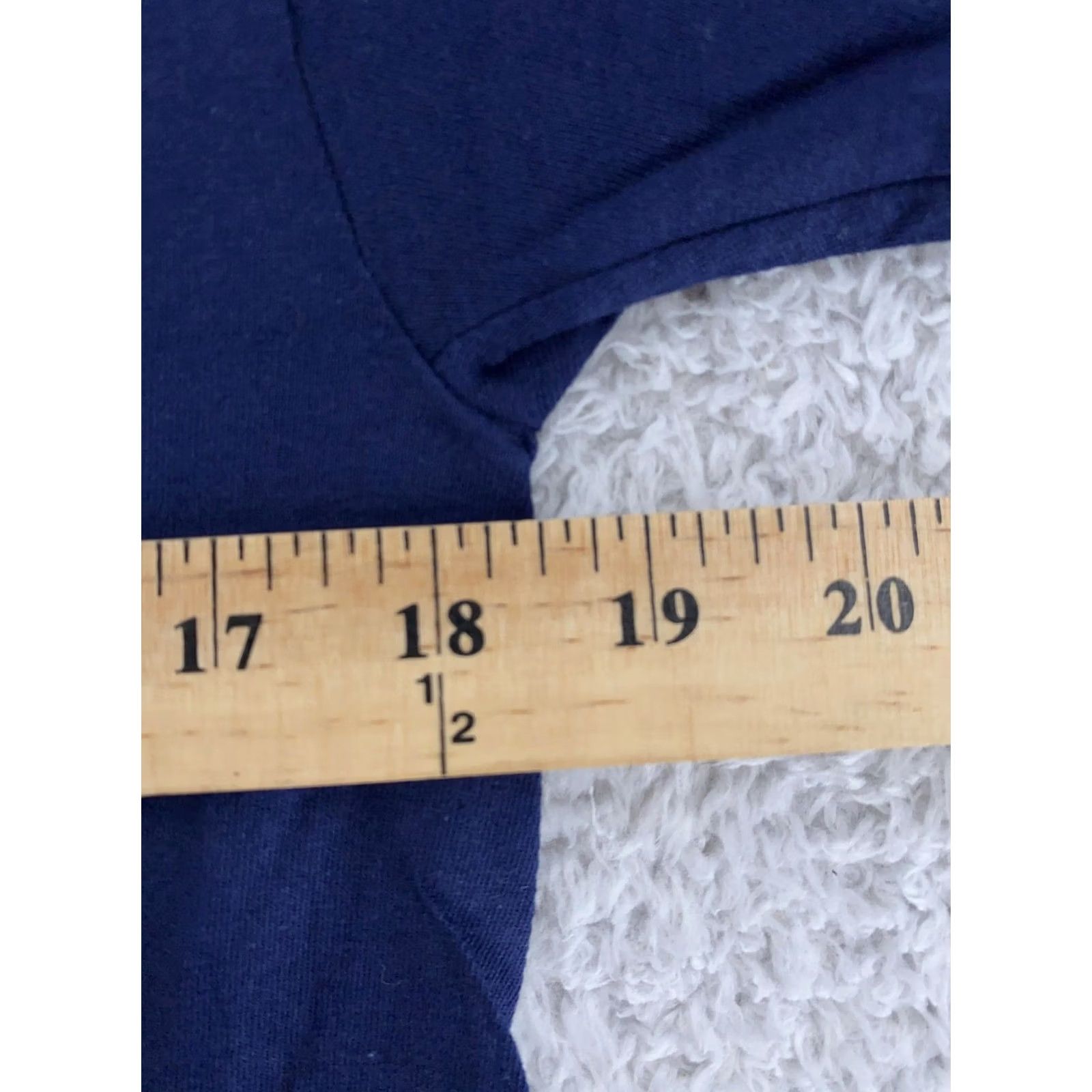 Hanes VINTAGE Hanes Pocket Shirt Mens S Blue Cotton Crew Neck Short Sleeve Solid 90s Mens Size US S / EU 44-46 / 1 - 5 Thumbnail