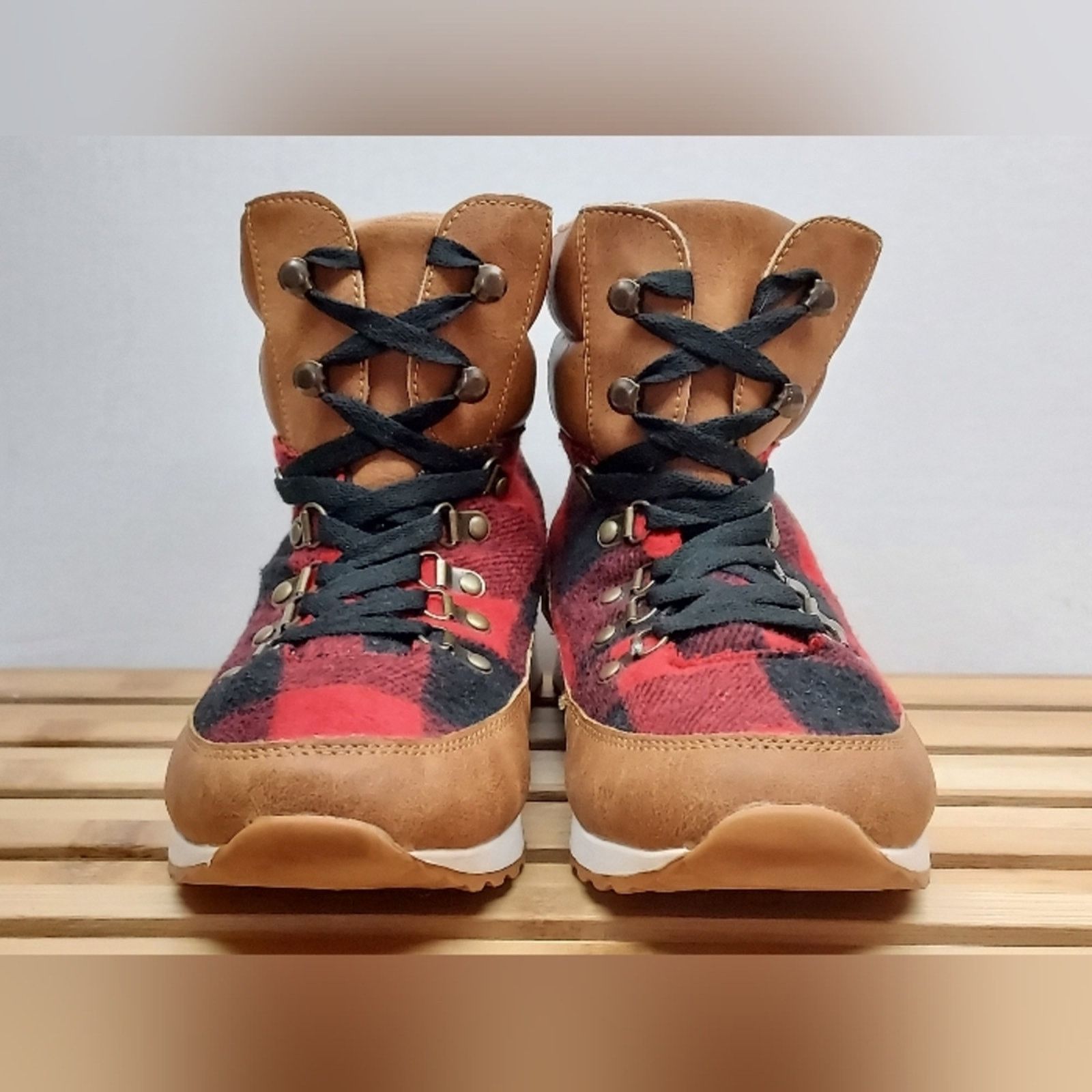 American Eagle Outfitters American Eagle Womens | Red Flannel | Winter Boots Size 9 Size US 9 / IT 39 - 5 Thumbnail