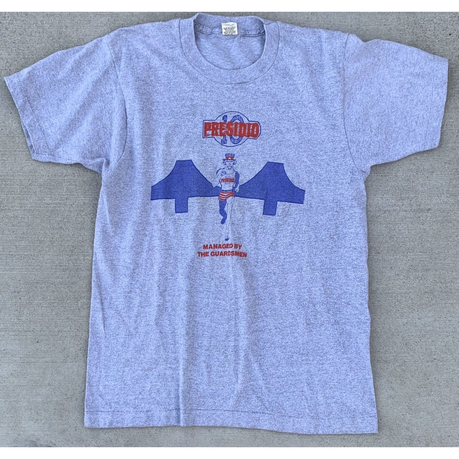Vintage Vintage Screen Stars Presidio 10 Managed By The Guardsmen T-Shirt 1980s L Gray Mens Graphic Tee Short Sleeve Made in USA Size US L / EU 52-54 / 3 - 6 Thumbnail