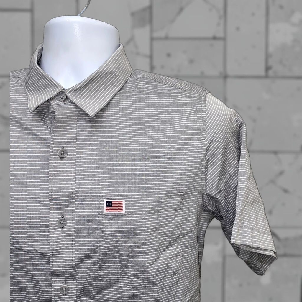 TravisMathew Travis Mathew Shirt Mens Gray Striped Short Sleeve Button Front Size S Size US S / EU 44-46 / 1 - 1 Thumbnail