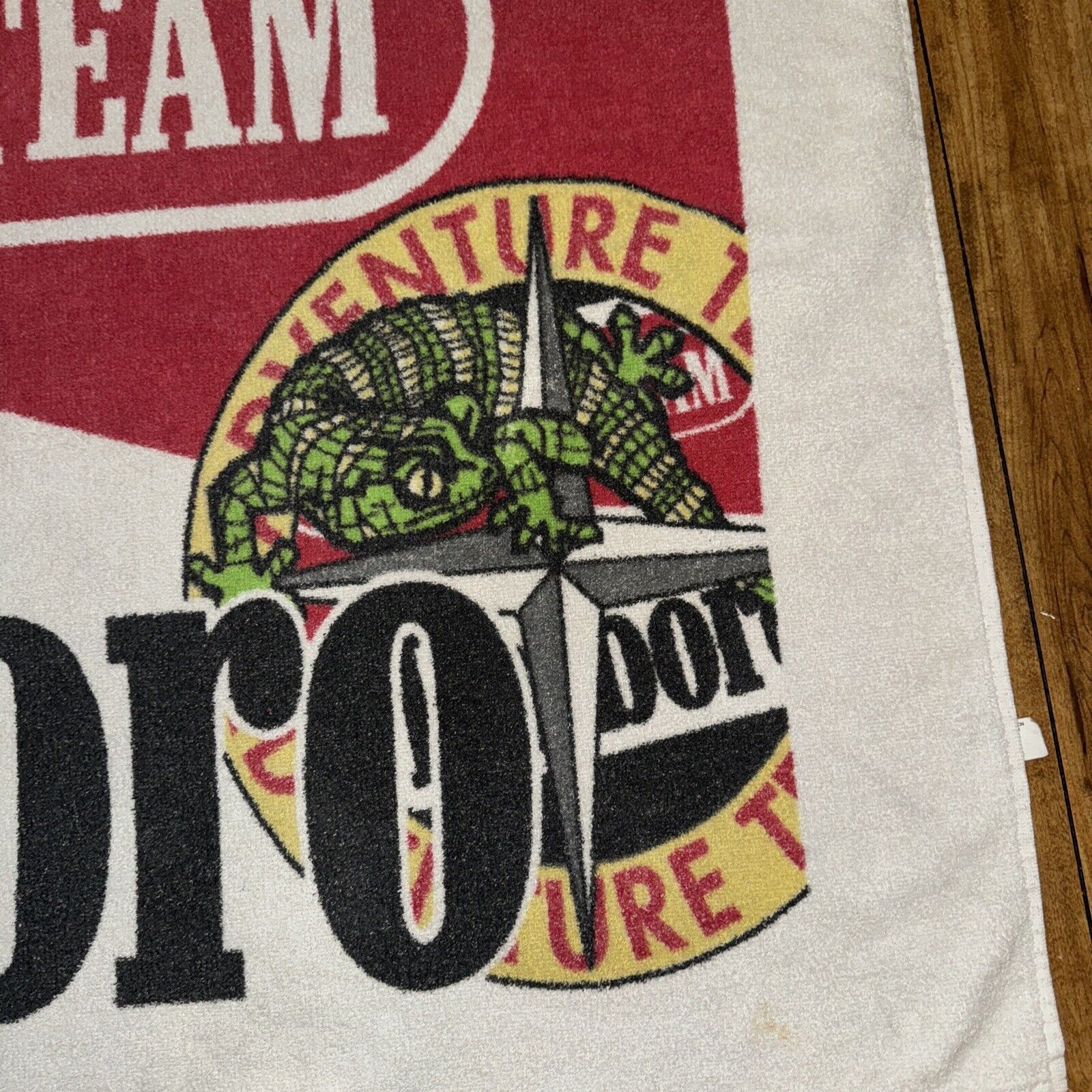 Marlboro × Vintage Vintage Marlboro Beach Town 54x34 White Made In USA Size ONE SIZE - 7 Thumbnail