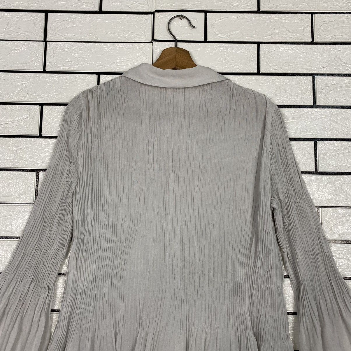 Comme des Garcons 🔥VINTAGE TRICOT COMME DES GARCONS PLEATED BUTTON BLOUSE Size M / US 6-8 / IT 42-44 - 19 Thumbnail